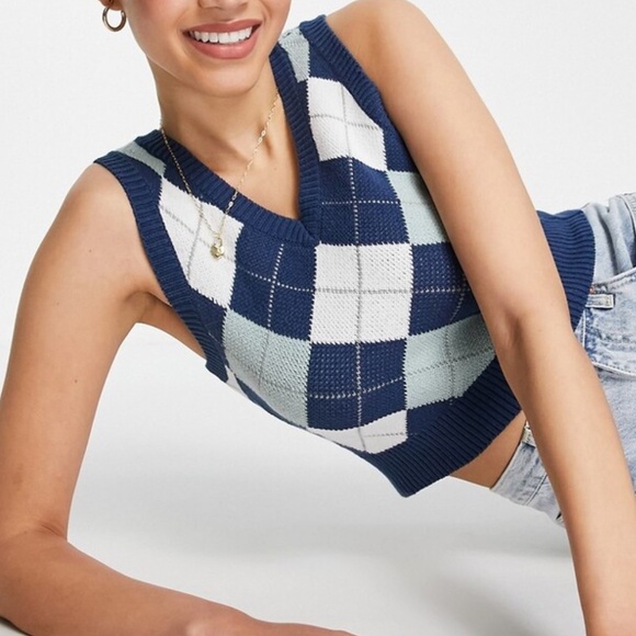 Hollister Argyle Sweater Vest - Picture 7 of 16